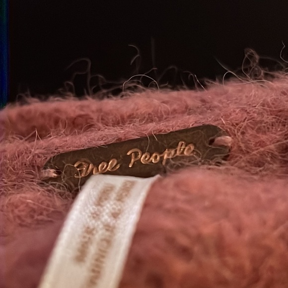 Free People Moonbeam slouchy extra wide Very low V neck alpaca sweater Sz M crop - Picture 9 of 15